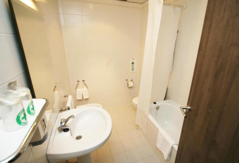 اتاق استاندارد, Pyrenees