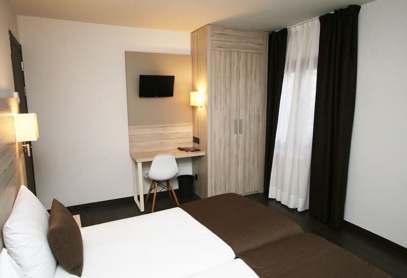 اتاق استاندارد, Pyrenees