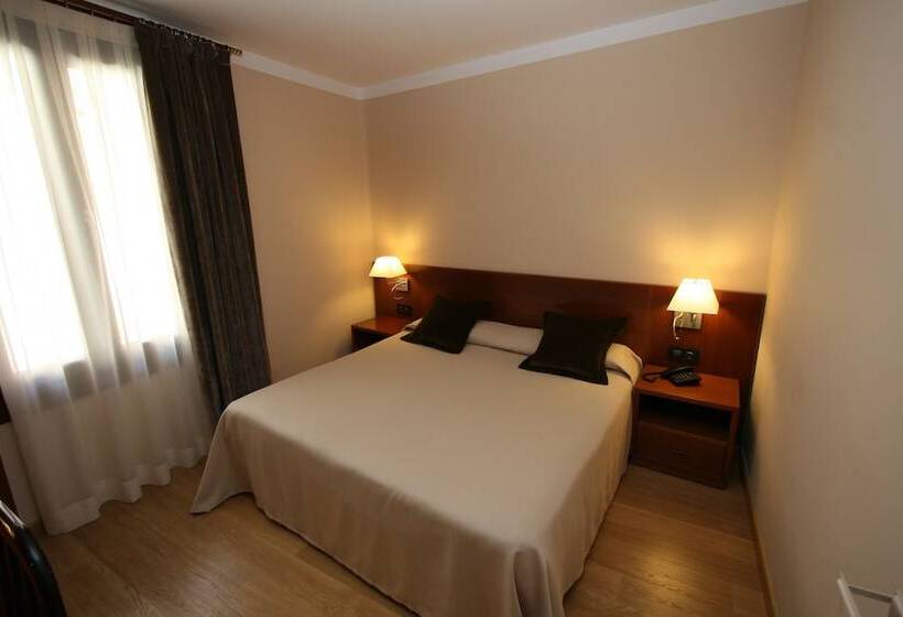 اتاق استاندارد, Pyrenees