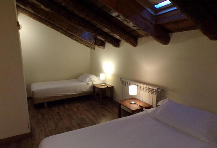 سوییت جونیور, Roc De St Miquel & Apartment