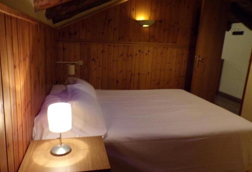 سوییت جونیور, Roc De St Miquel & Apartment