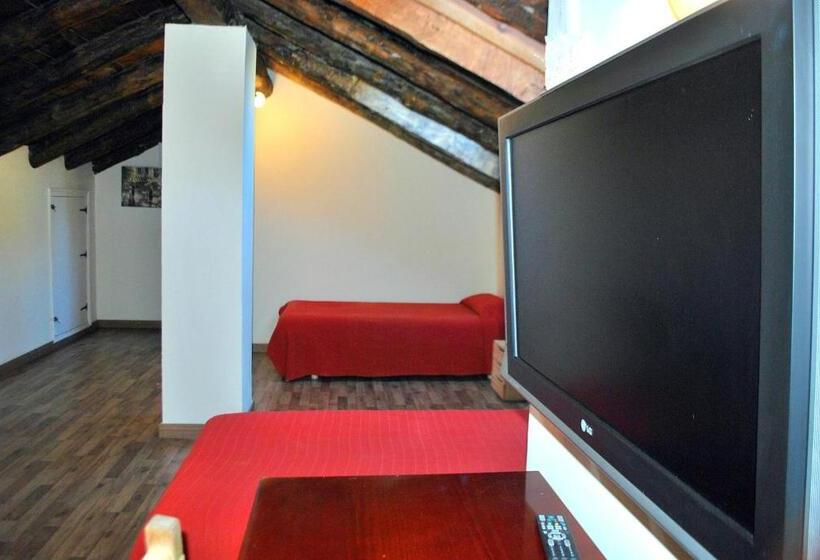 سوییت جونیور, Roc De St Miquel & Apartment