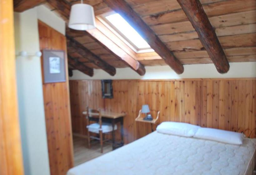 سوییت جونیور, Roc De St Miquel & Apartment