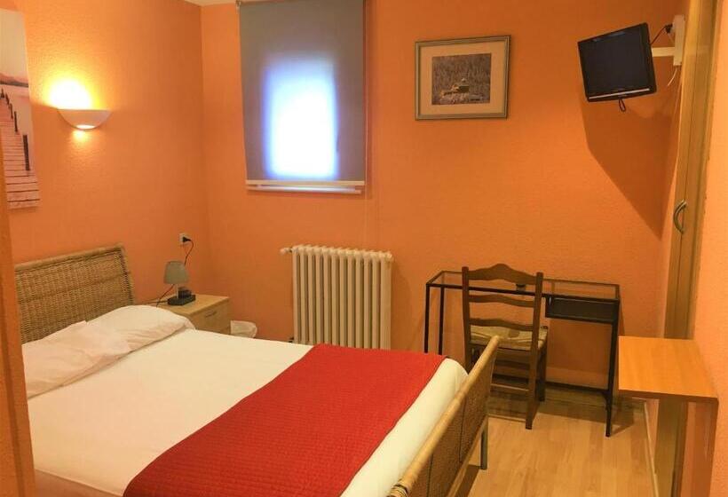 اتاق عادی, Roc De St Miquel & Apartment