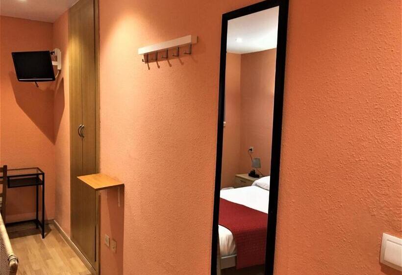 اتاق عادی, Roc De St Miquel & Apartment