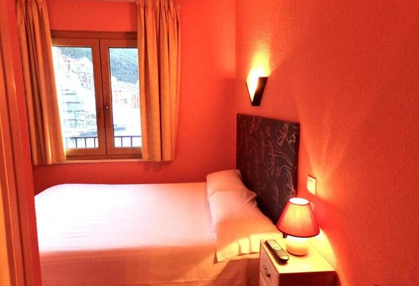 اتاق عادی, Roc De St Miquel & Apartment