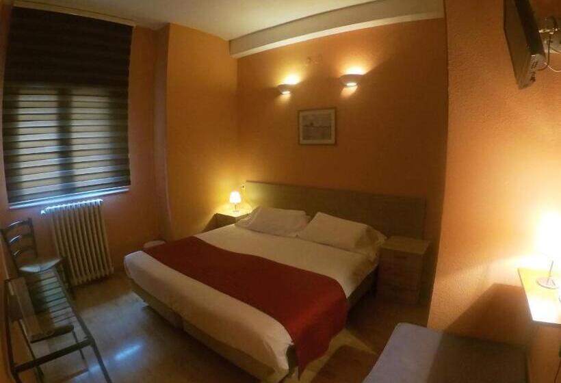 اتاق استاندارد, Roc De St Miquel & Apartment