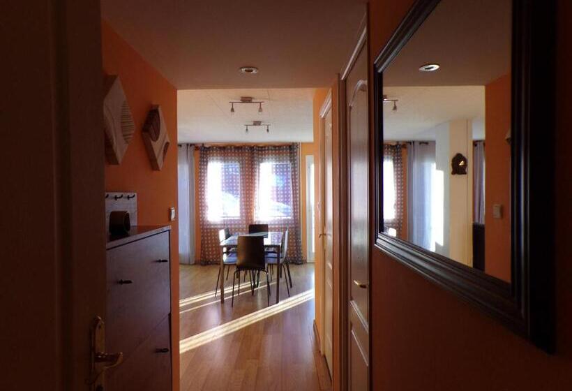 آپارتمان 3 خوابه, Roc De St Miquel & Apartment