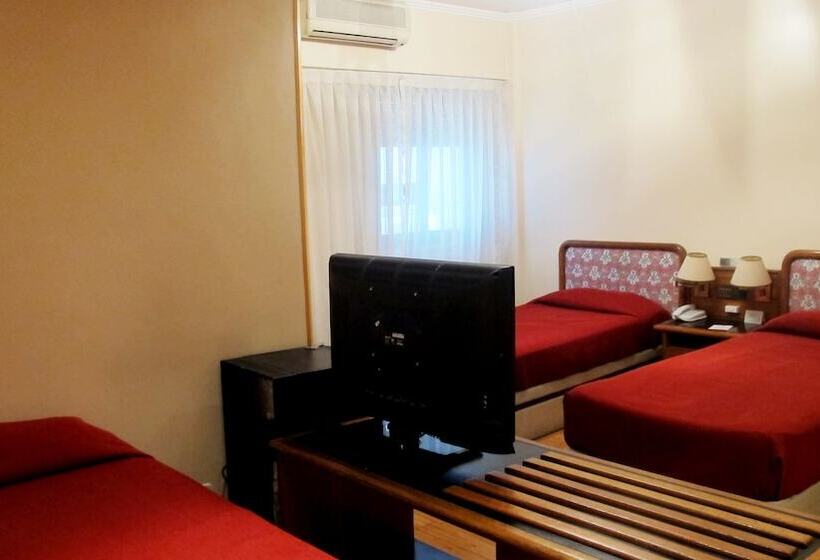 اتاق استاندارد سه نفره, Sheltown