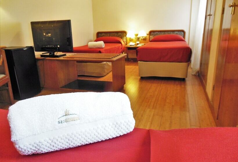 اتاق استاندارد چهار تخته, Sheltown