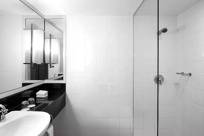 اتاق استاندارد با تخت بزرگ, Sydney Harbour Marriott Hotel At Circular Quay