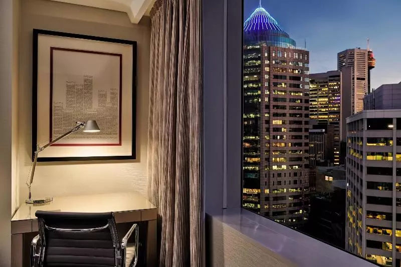 اتاق استاندارد با تخت بزرگ, Sydney Harbour Marriott Hotel At Circular Quay