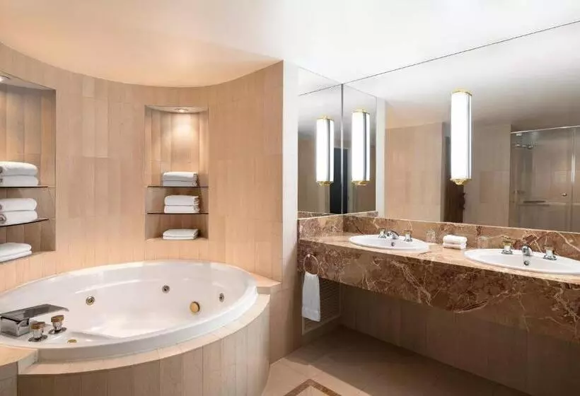 سوئیت ریاست جمهوری 2 خوابه, Sydney Harbour Marriott Hotel At Circular Quay