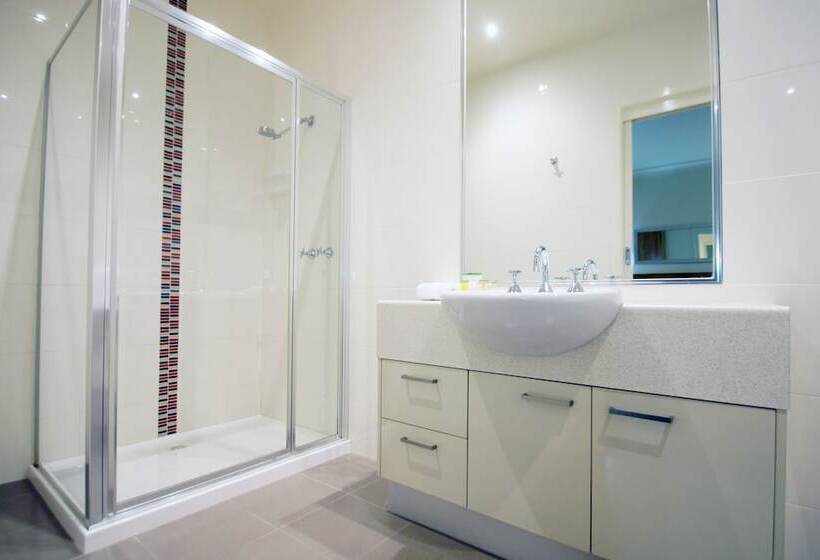 آپارتمان 1 خوابه, The Wyndhamere Motel Shepparton
