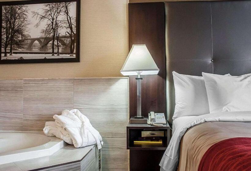 이그제큐티브 스위트 킹침대, Comfort Inn