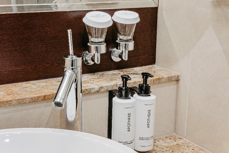 اتاق کلاب, Crowne Plaza Bratislava, An Ihg