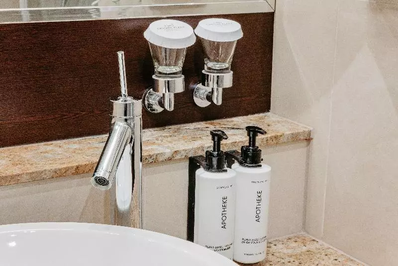 クラブルーム, Crowne Plaza Bratislava, An Ihg
