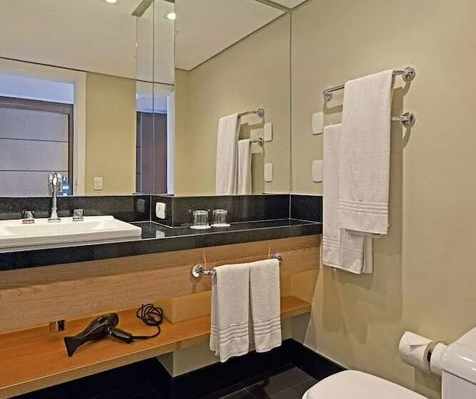 Quarto deluxe, Deville Prime Salvador