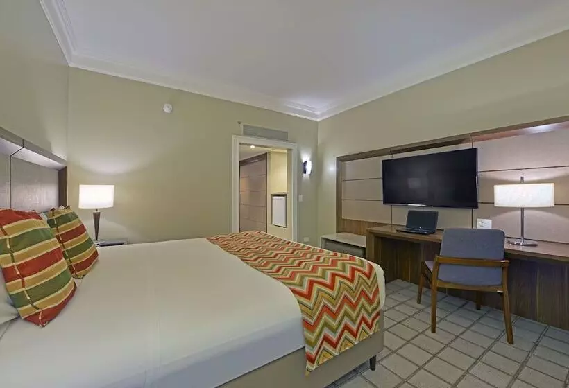 Quarto deluxe, Deville Prime Salvador