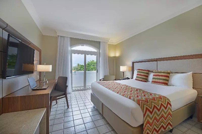 Quarto deluxe, Deville Prime Salvador