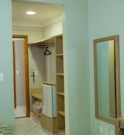 スタンダードトリプルルーム, Oft San Conrado