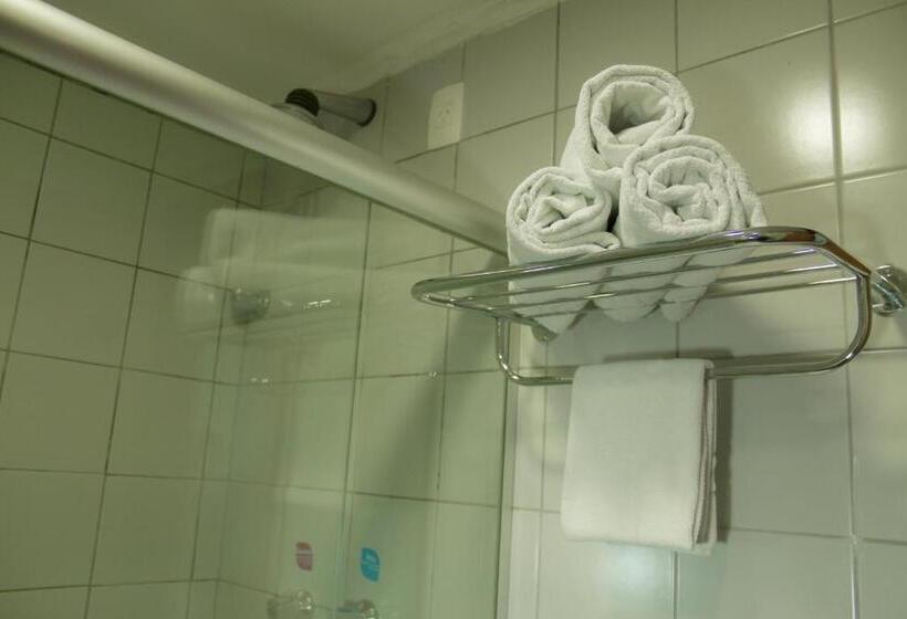 スタンダード４人部屋, Oft San Conrado