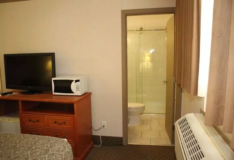 استودیوی استاندارد, Ramada By Wyndham Edmonton South