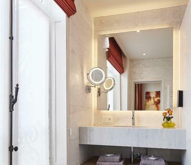 Номер Deluxe Кровать Кинг, Royal Astrid