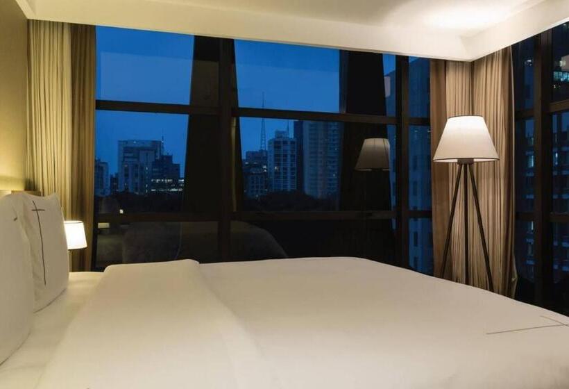 سوئیت با تخت بزرگ, Tivoli Mofarrej Sao Paulo