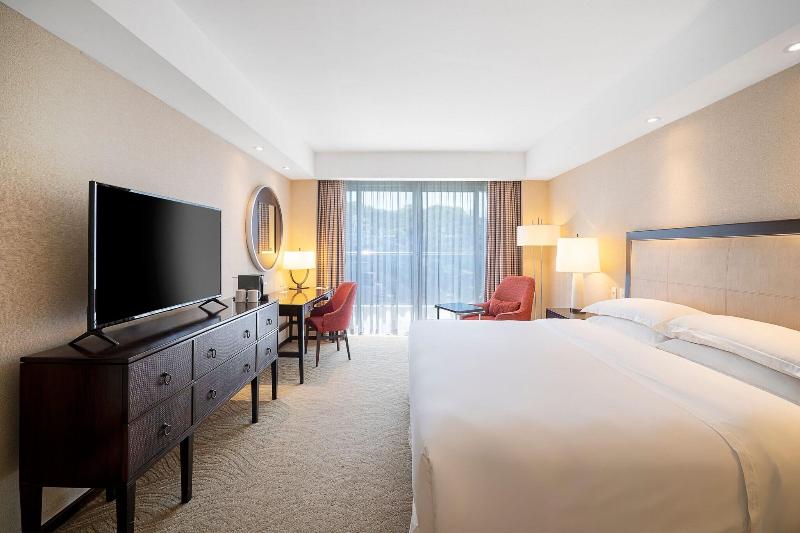 Club Room King Bed, Sheraton Grand Rio Hotel & Resort