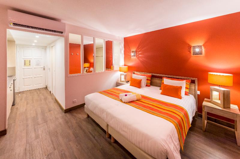 اتاق استاندارد با چشم‌انداز دریا, Sheraton Grand Rio Hotel & Resort