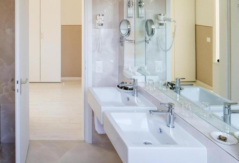 レイクビューデラックスルーム, Ascona