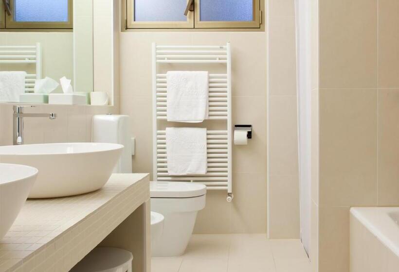 Superior room with lake view, Ascona