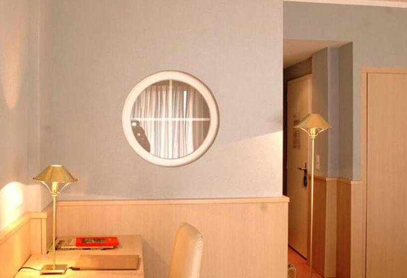 バルコニー付きスタンダードルーム, Ascona