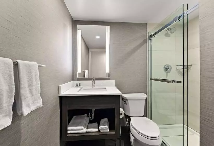 ２ダブルベッドのスタンダードルーム, Best Western Parkway Hotel Toronto North