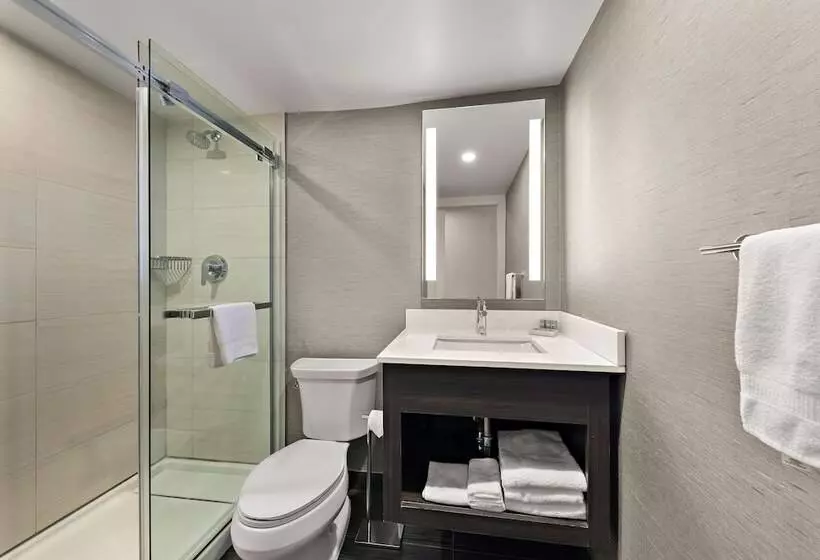 ２ダブルベッドのスタンダードルーム, Best Western Parkway Hotel Toronto North