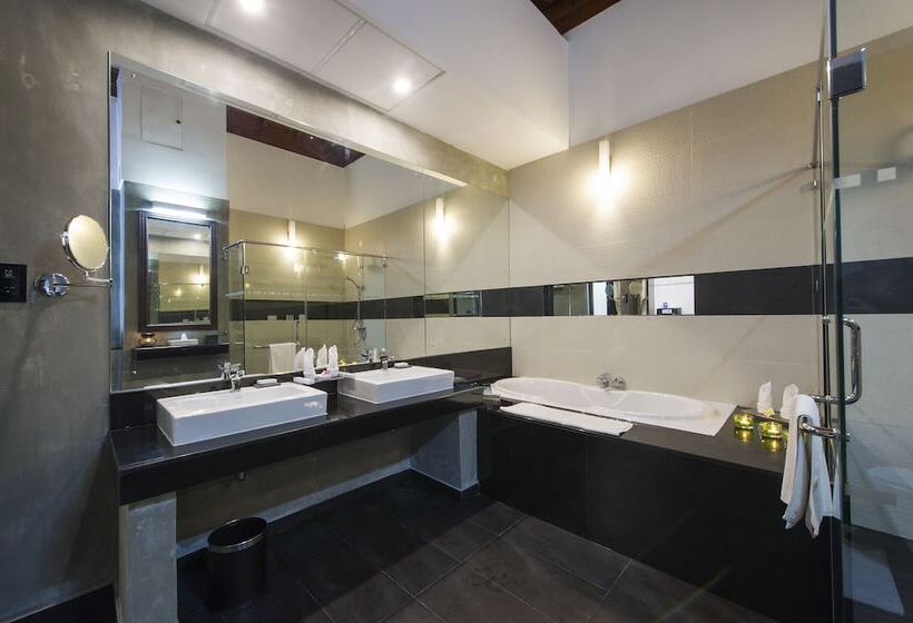 주니어 스위트, Club Hotel Dolphin