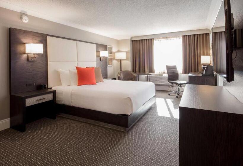 اتاق استاندارد, Crowne Plaza Hotel Moncton Downtown, An Ihg