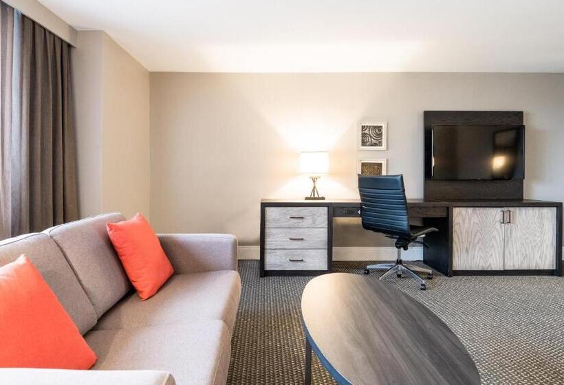 Номер Executive Кровать Кинг, Crowne Plaza Hotel Moncton Downtown, An Ihg