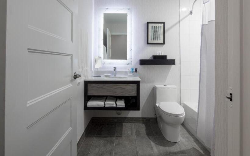 이그제큐티브 룸, Crowne Plaza Hotel Moncton Downtown, An Ihg