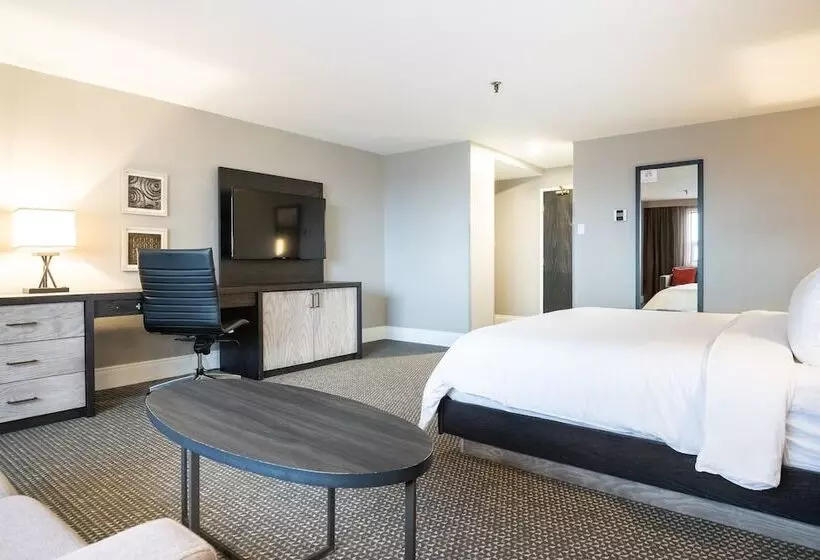 اتاق پرمیوم, Crowne Plaza Hotel Moncton Downtown By Ihg
