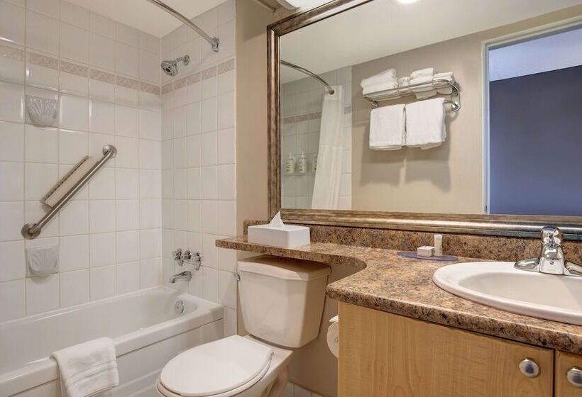 Номер Стандарт 2 Двуспальные Кровати, Days Inn By Wyndham Victoria Uptown