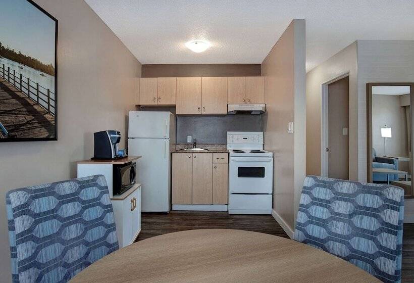 スイート, Days Inn By Wyndham Victoria Uptown