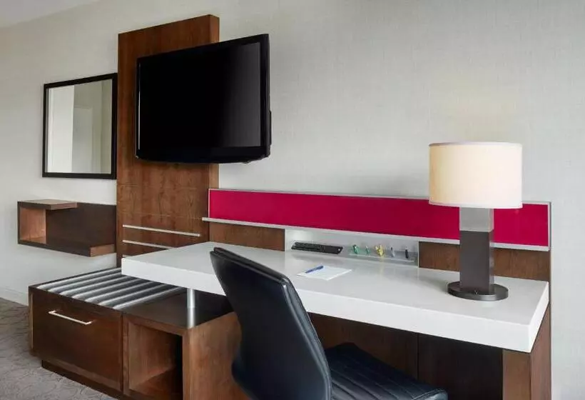اتاق استاندارد با 2 تخت دوبل, Delta Hotels By Marriott Ottawa City Centre