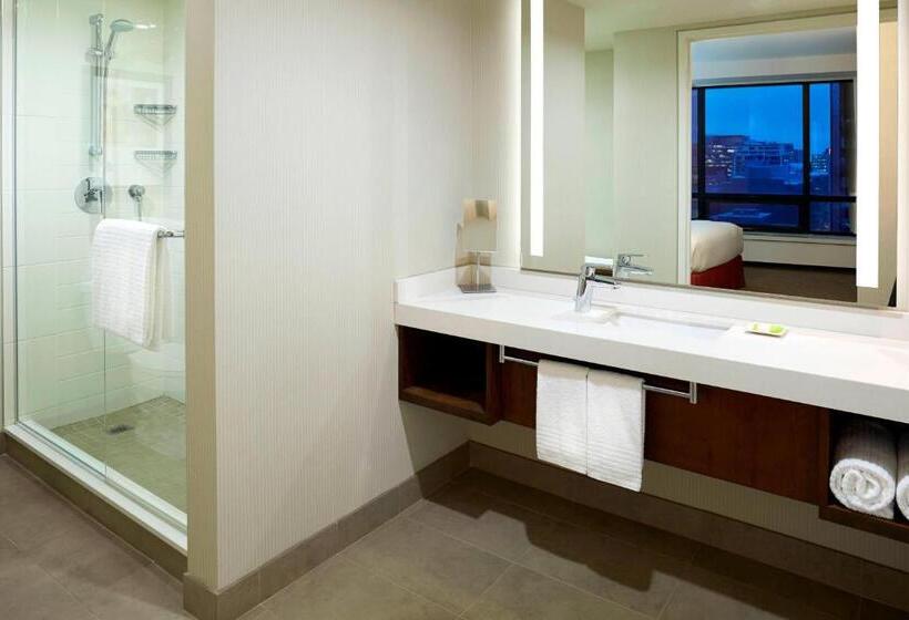 デラックススイート, Delta Hotels By Marriott Ottawa City Centre