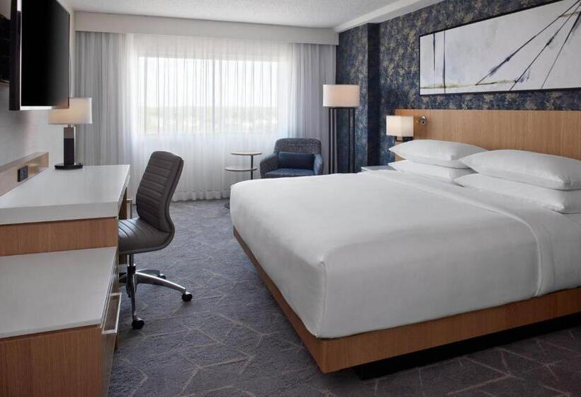 חדר סטנדרט עם מיטת קינג, Delta Hotels By Marriott Saskatoon Downtown