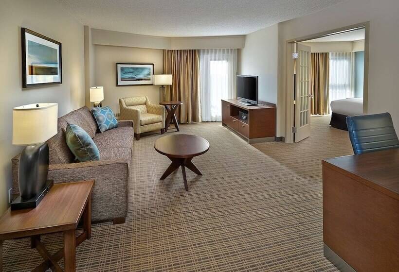 Люкс 2 Спальни, Doubletree By Hilton Hotel & Conference Centre Regina