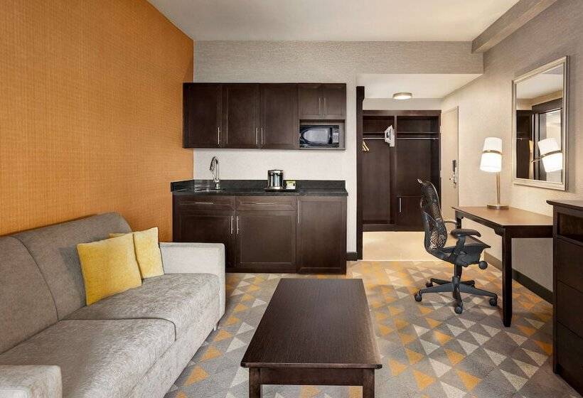 스위트, Doubletree By Hilton Pointe Claire Montreal Airport West