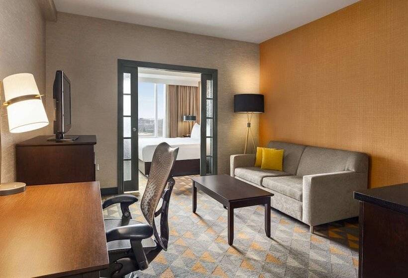 スイート, Doubletree By Hilton Pointe Claire Montreal Airport West