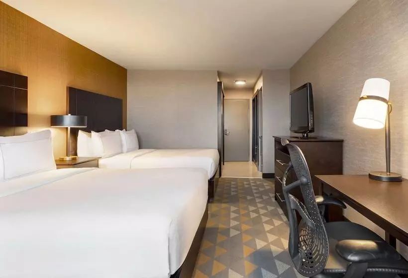 اتاق استاندارد, Doubletree By Hilton Pointe Claire Montreal Airport West